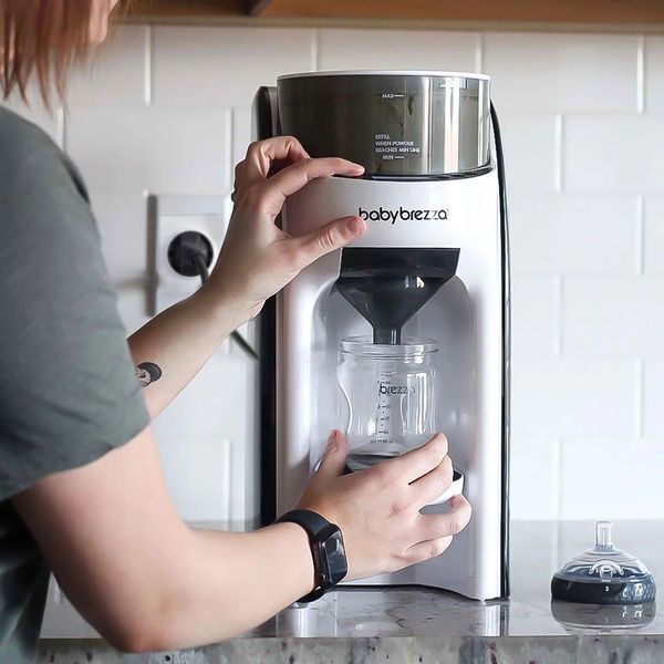 Машина для приготування дитячої суміші Baby Brezza Formula Pro Advanced FRP0046 фото